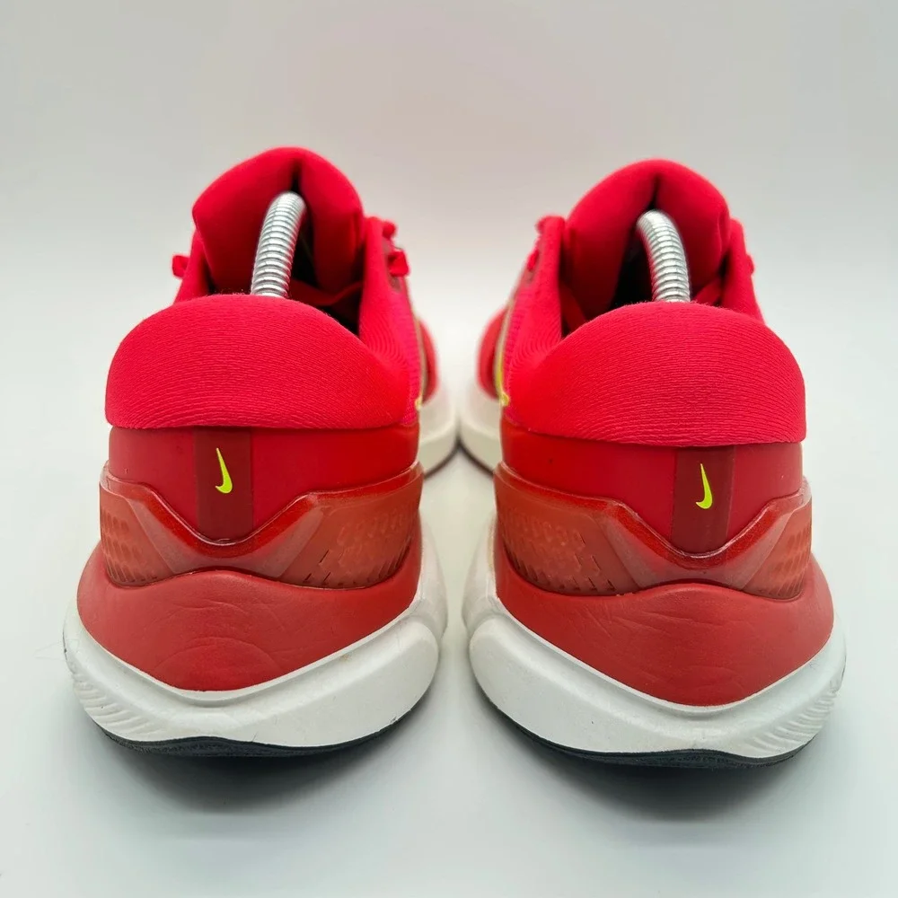 Nike Air Zoom Vomero 16 Shoes Mens 10 Siren Red Volt Running Sneakers DA7245-600